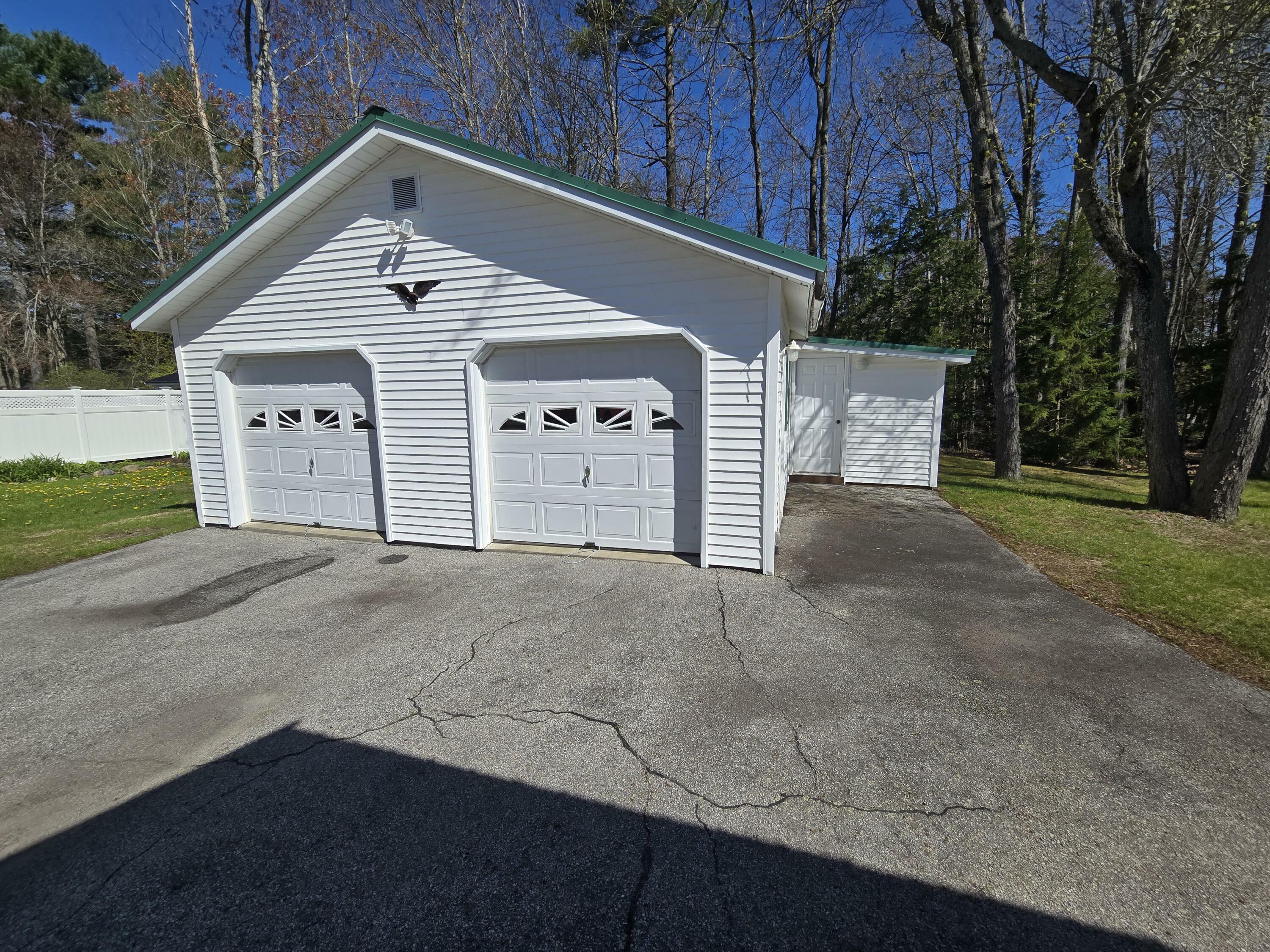 Property Photo:  90 County Road  ME 04461 