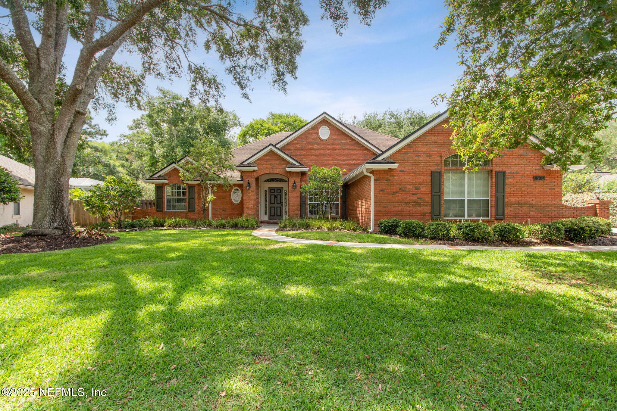 Property Photo: 1862 Hibernia Court FL 32223