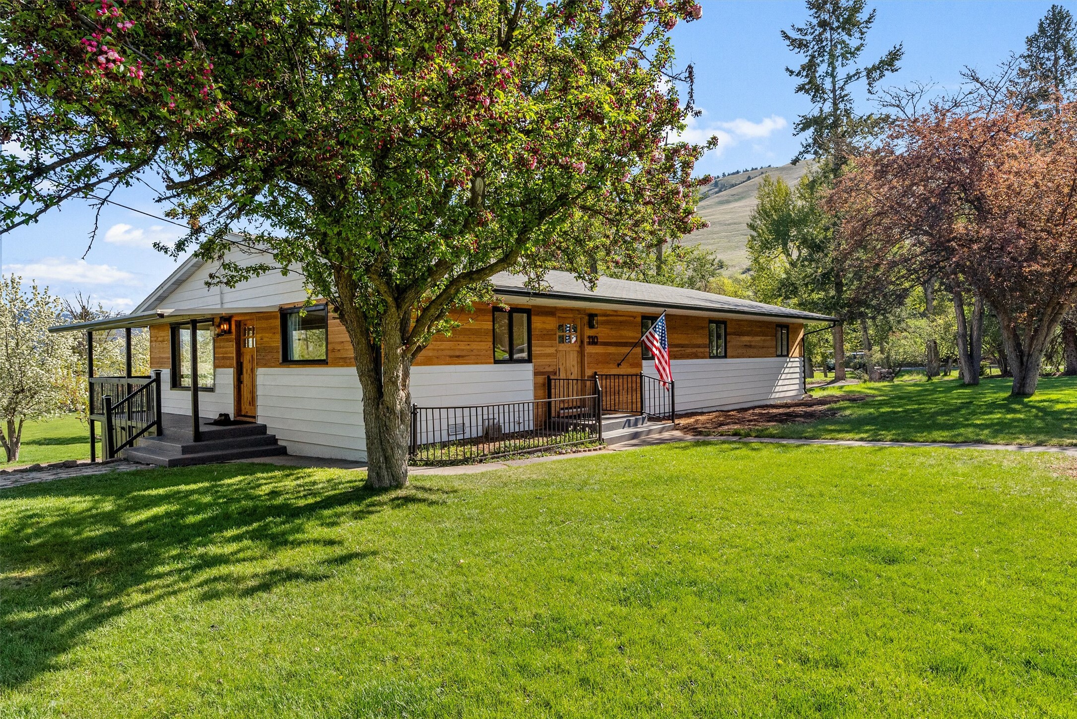110 Hillcrest Loop  Missoula MT 59803 photo