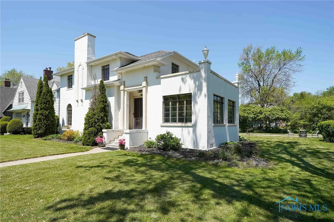 Property Photo: 218 E McPherson Avenue OH 45840