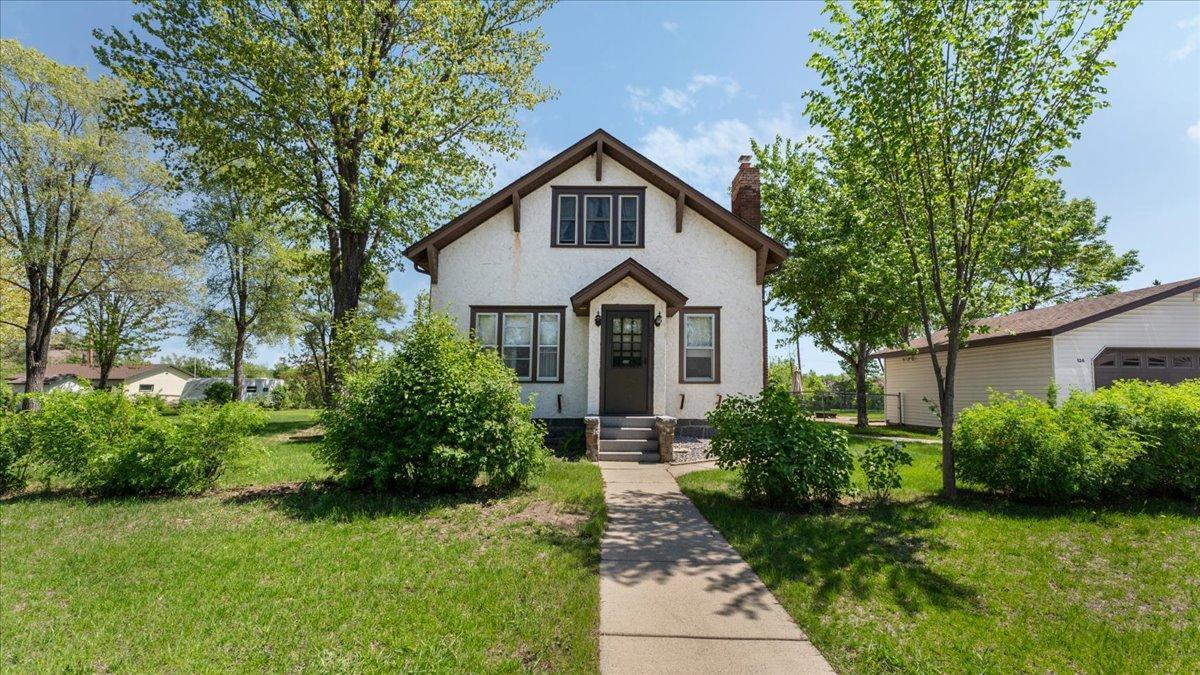 Property Photo: 128 19 1/2 Avenue S MN 56301