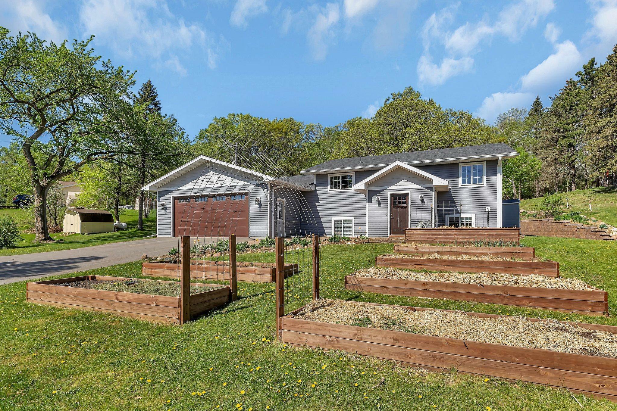 Property Photo: 26063 County Road 2 MN 56301
