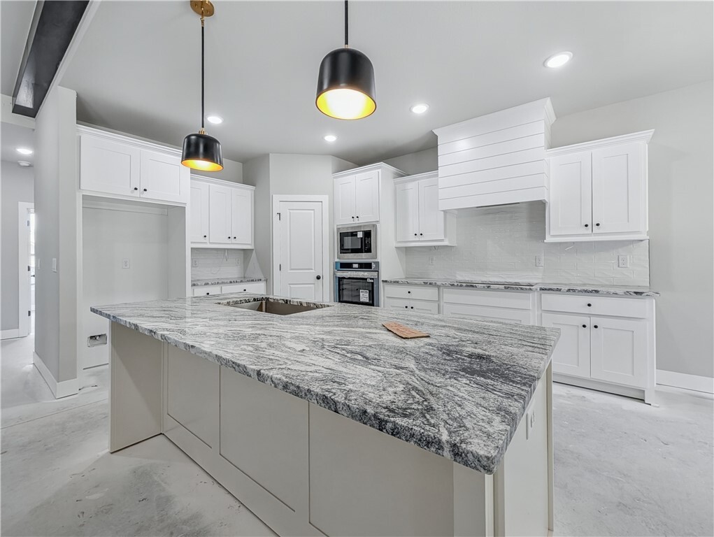 Property Photo: 10 Olmsted Circle AR 72715