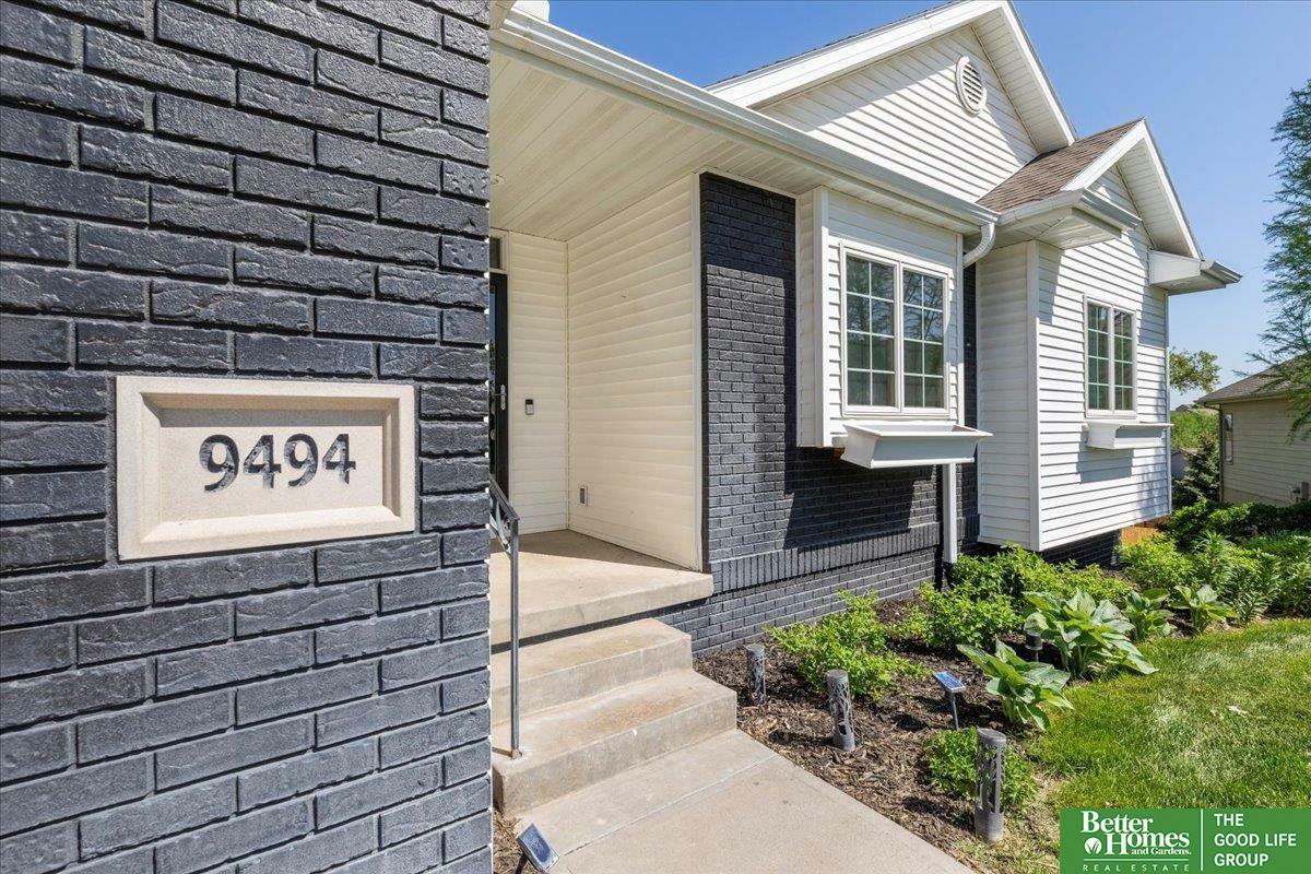 Property Photo: 9494 S 175th Circle NE 68136