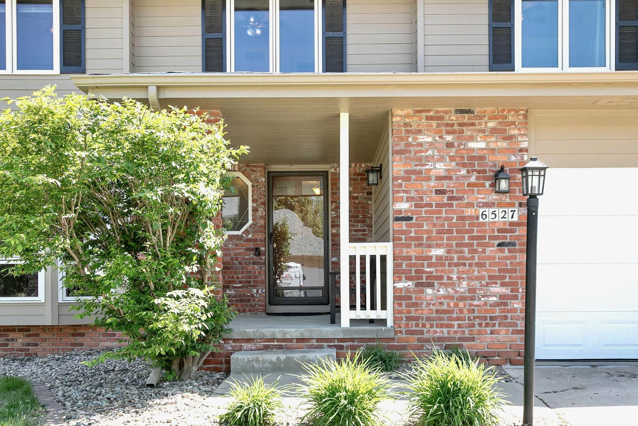 Property Photo: 6527 N 106th Street NE 68122