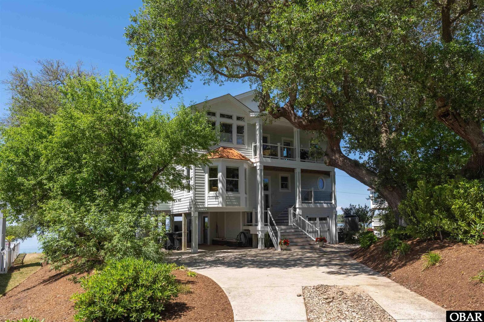 Property Photo:  208 Harbour Bay Drive  NC 27949 