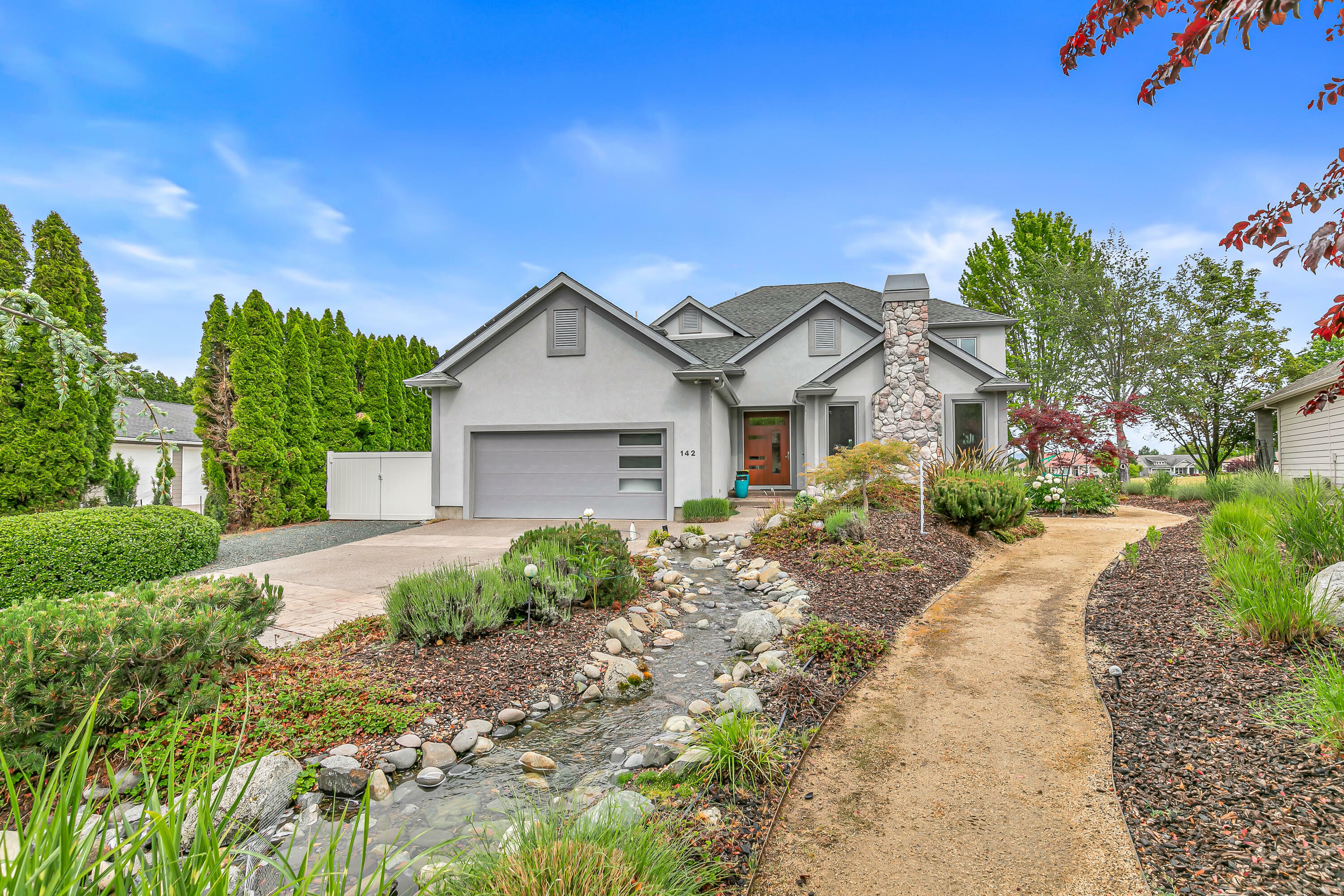 Property Photo: 142 Prairie Landing Drive OR 97524