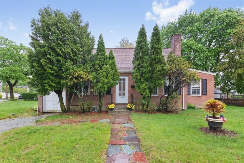 137 Russell Rd  Newton MA 02465 photo