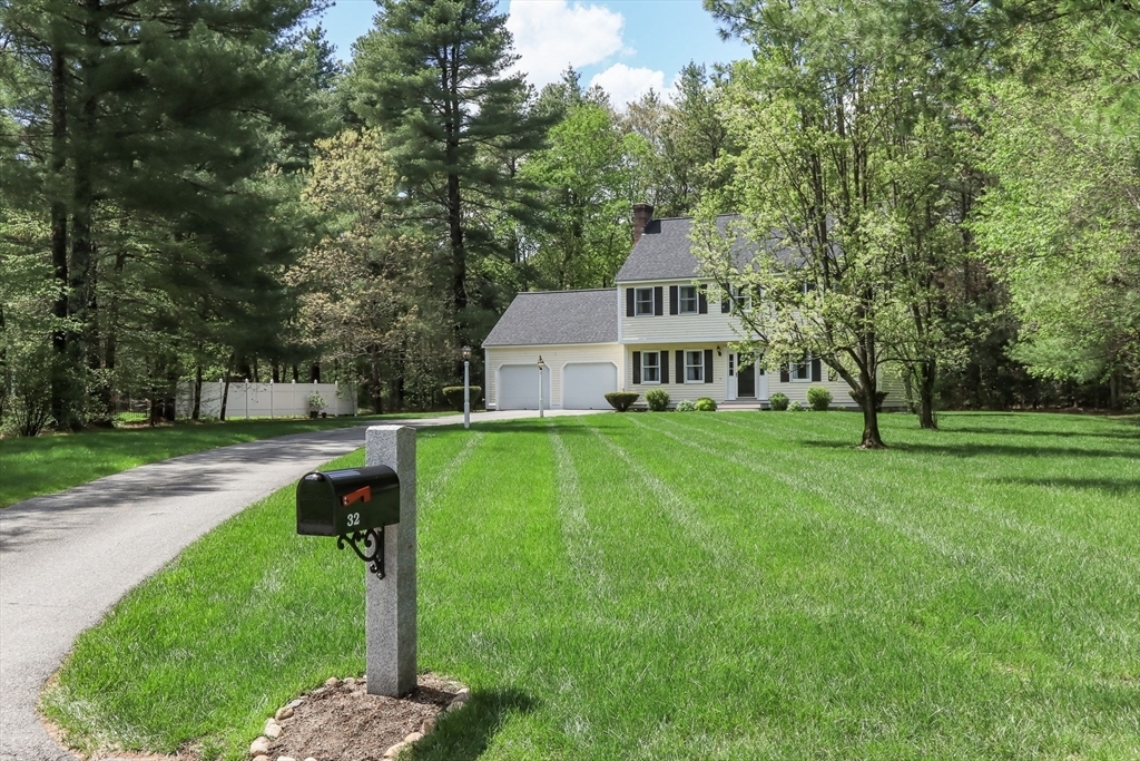 Property Photo:  32 Squannacook Drive  MA 01450 
