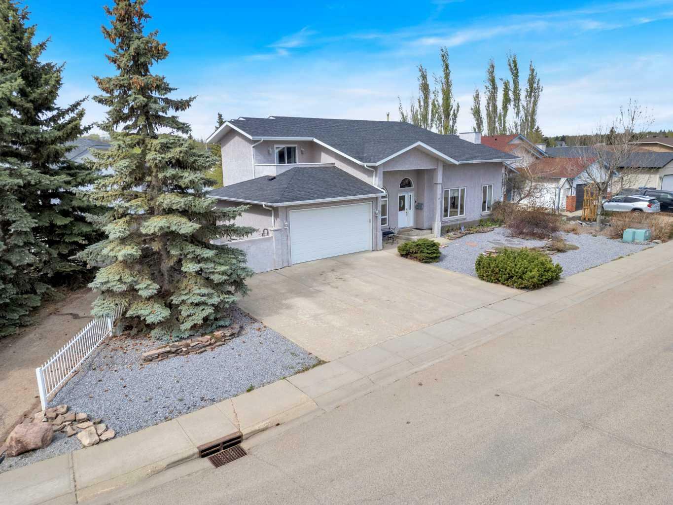 Property Photo: 10 Willow Springs Crescent AB T4S 1G1