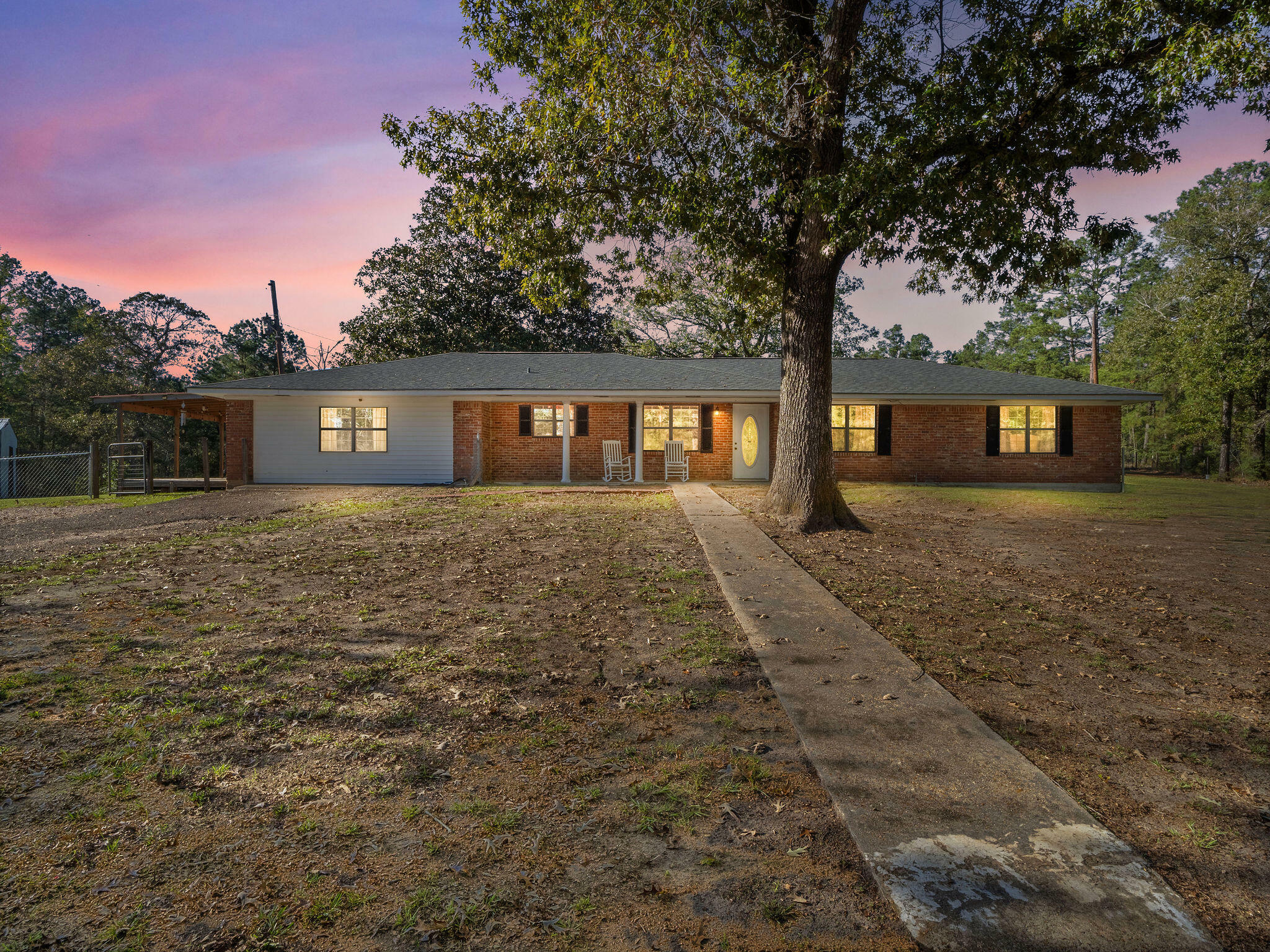 Property Photo: 156 Wilson Cemetery Rd LA 71446
