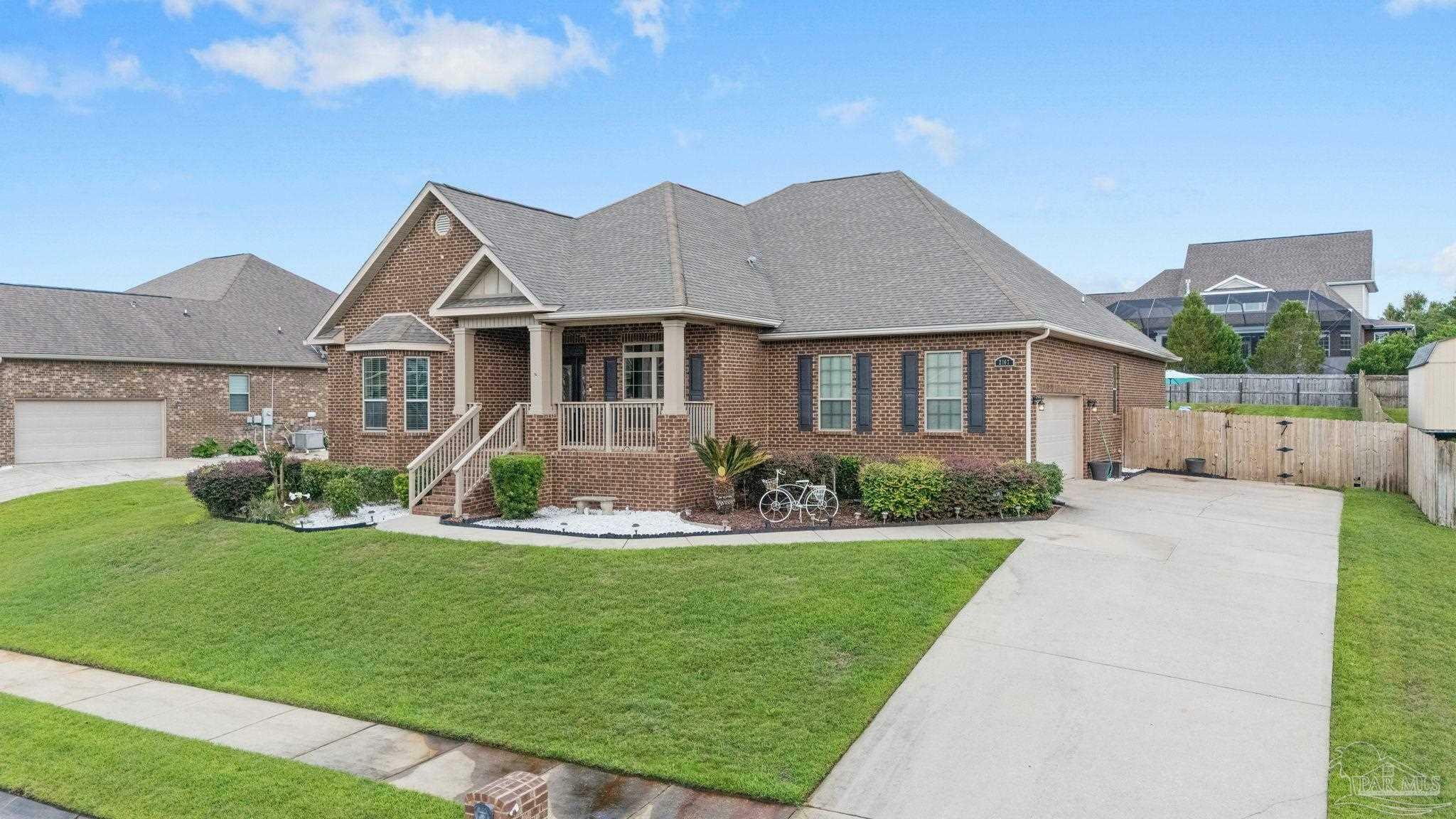 Property Photo: 2167 Paddlewheel Way FL 32533