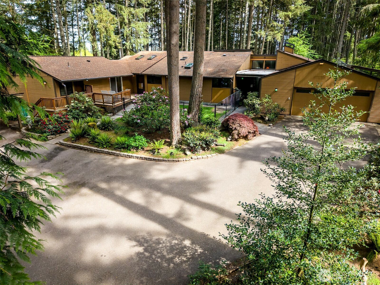 Property Photo: 6912 53rd Street W WA 98467