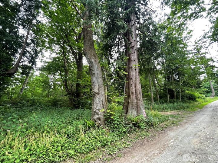 Property Photo: 52 F Saratoga Drive WA 98206