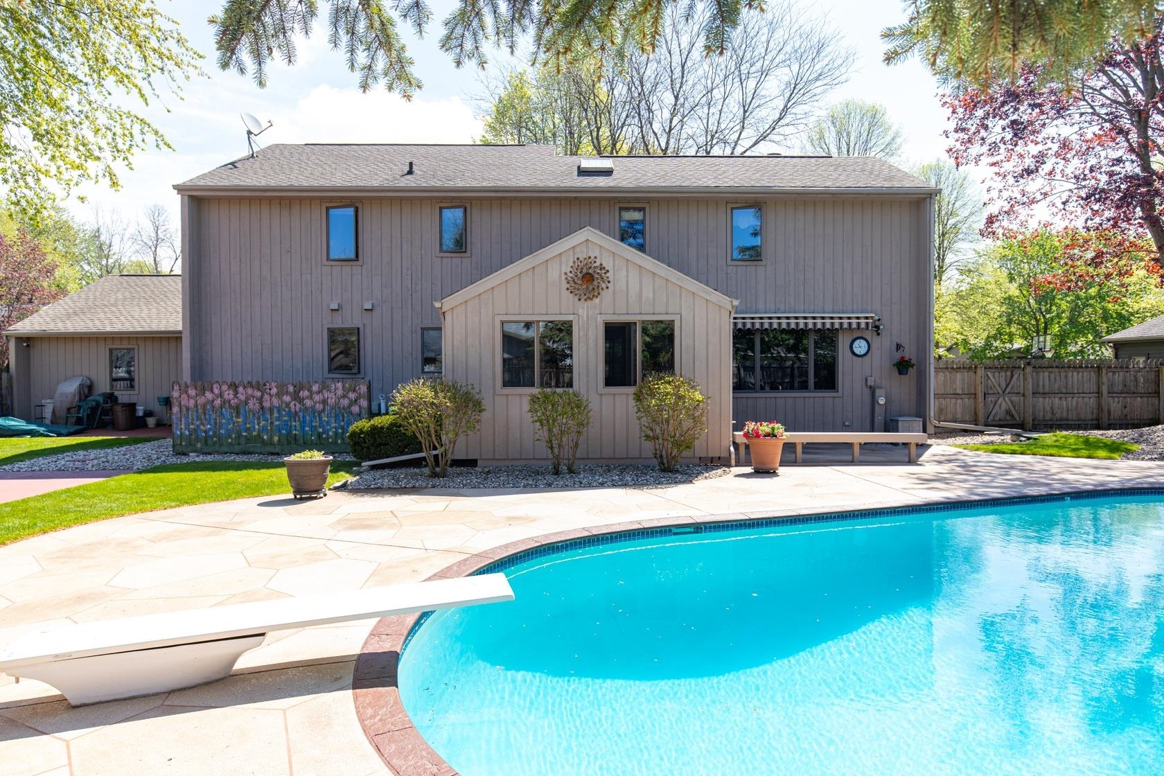 Property Photo: 3301 S Poplar Lane WI 54915