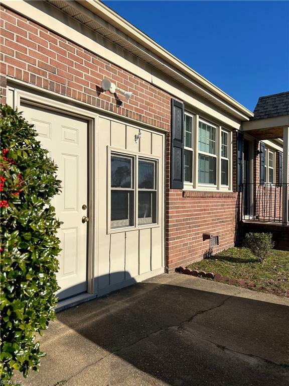 Property Photo: 8530 Orcutt Ave VA 23605