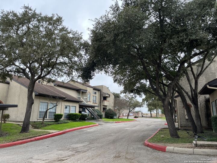 Property Photo: 6100 E Woodlake Pkwy 601 TX 78244
