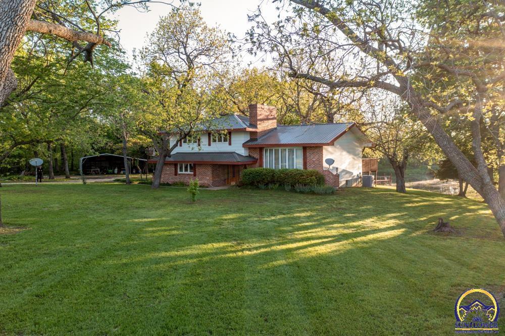 Property Photo: 18409 Harveyville Rd KS 66431