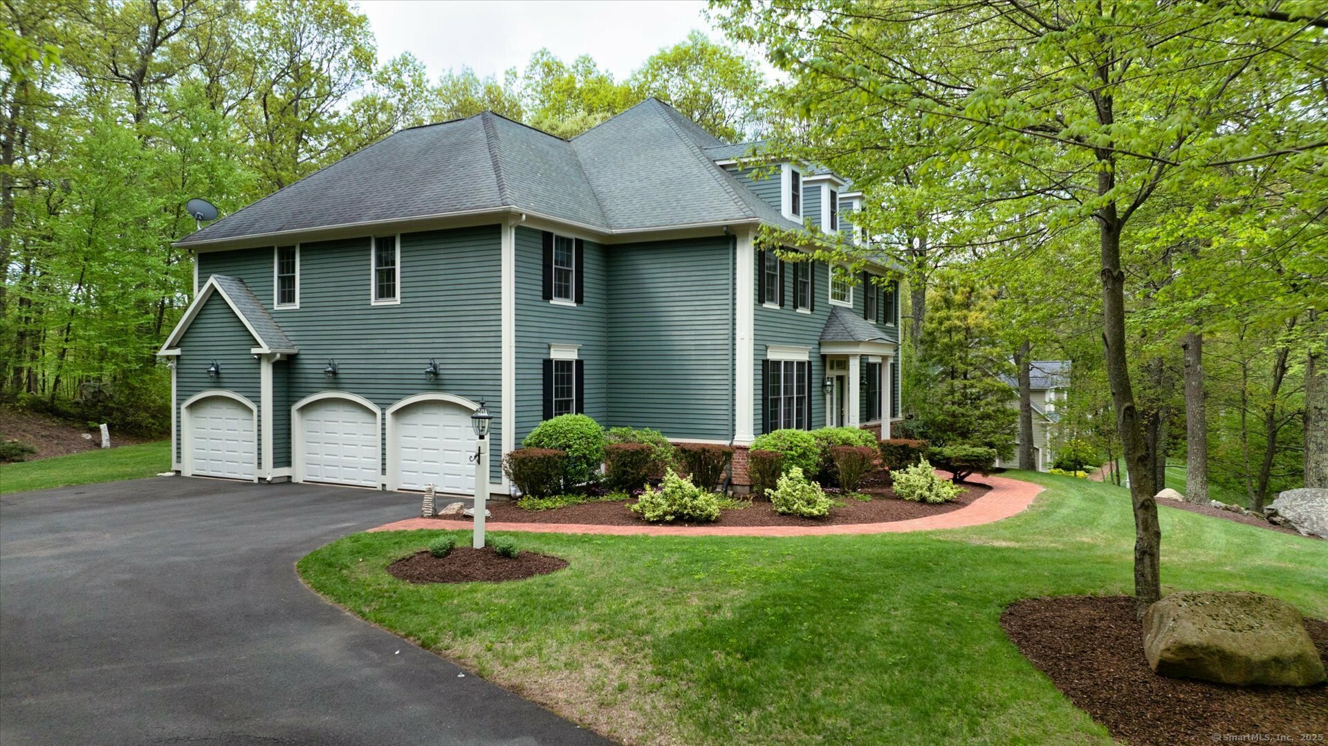 Property Photo: 151 Kingswood Drive CT 06001