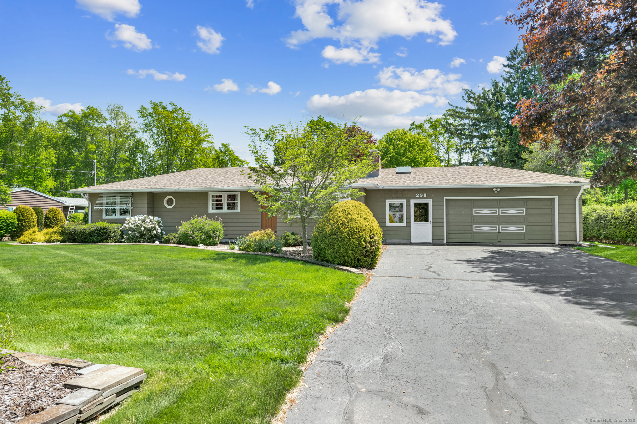 Property Photo: 298 North Airline Road CT 06492