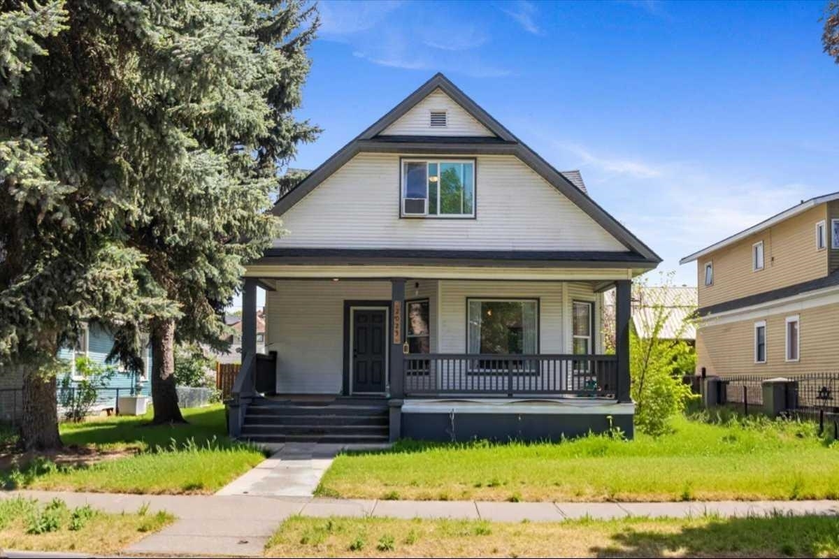 Property Photo: 2023 W Sharp Ave WA 99201