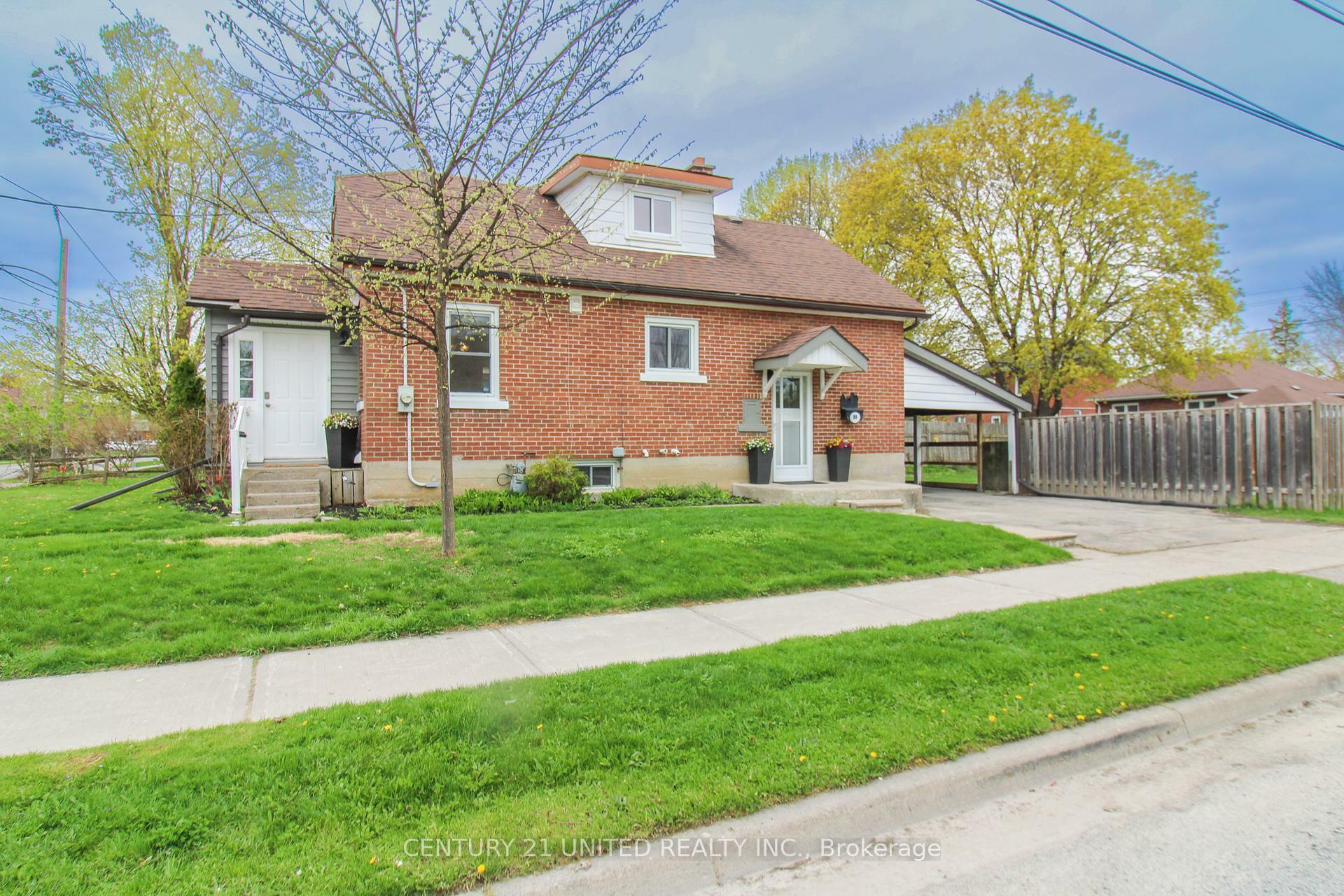 Property Photo: 96 Montgomery Street ON K9J 1W9