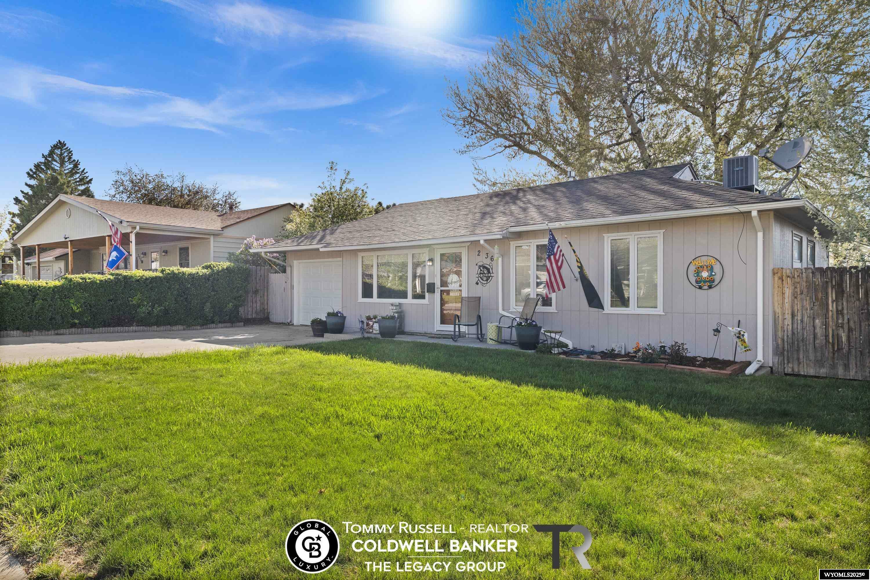 Property Photo: 236 N Pennsylvania Avenue WY 82609
