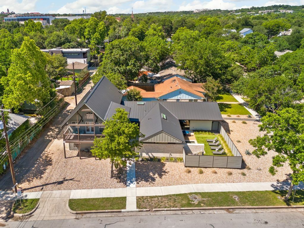 Property Photo: 2201 Euclid Avenue TX 78704
