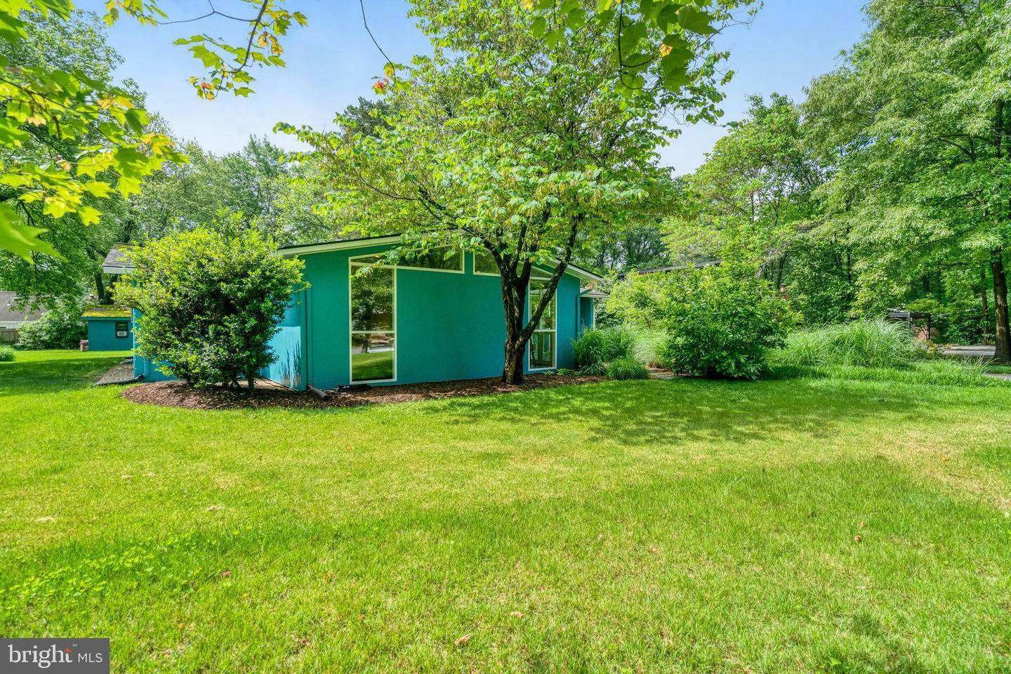 Property Photo: 1937 Marthas Road VA 22307