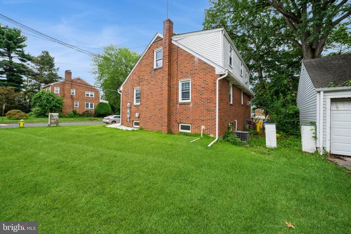 Property Photo:  5506 Wisteria Avenue  NJ 08109