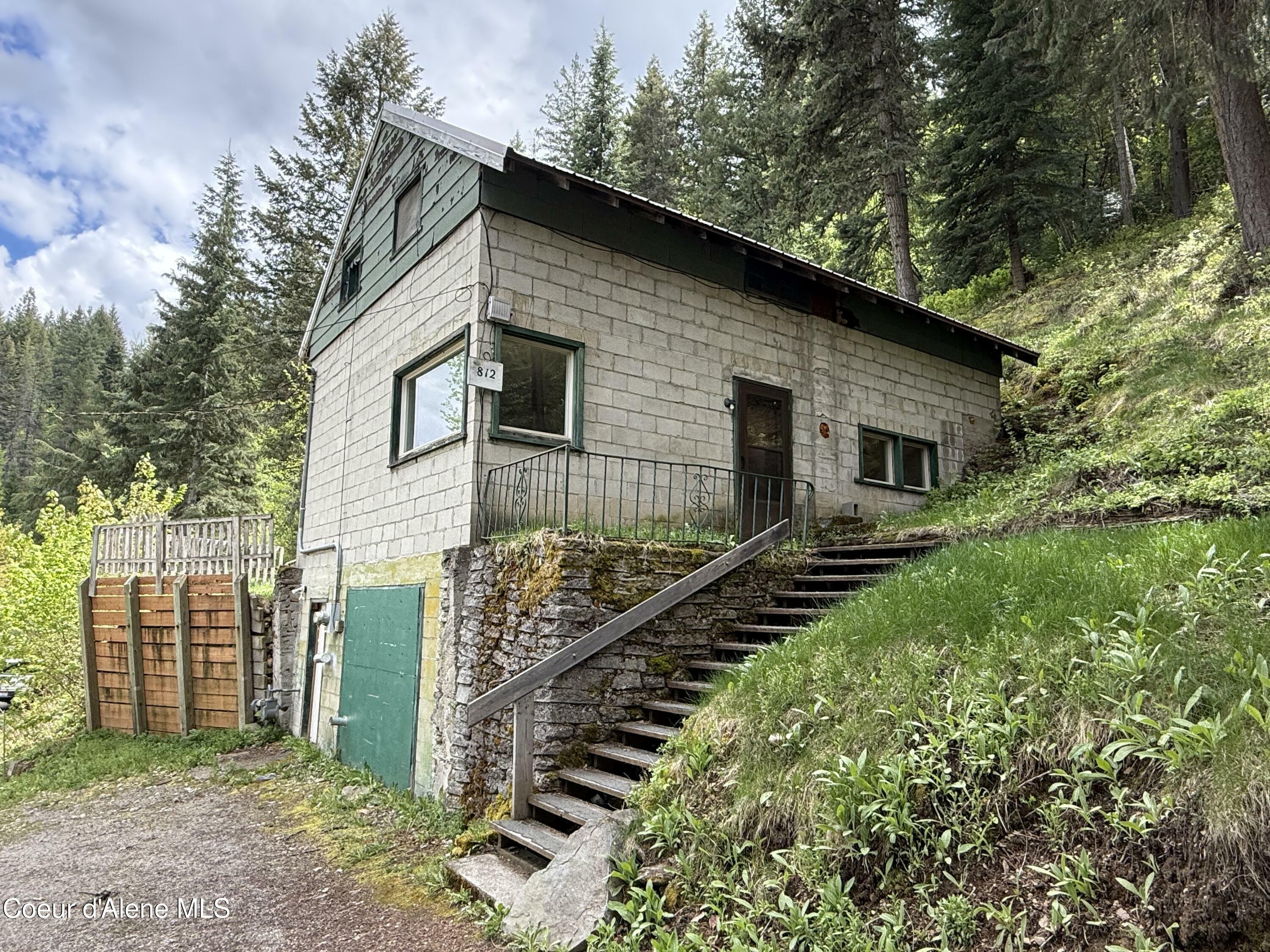 Property Photo: 812 Silver St ID 83873