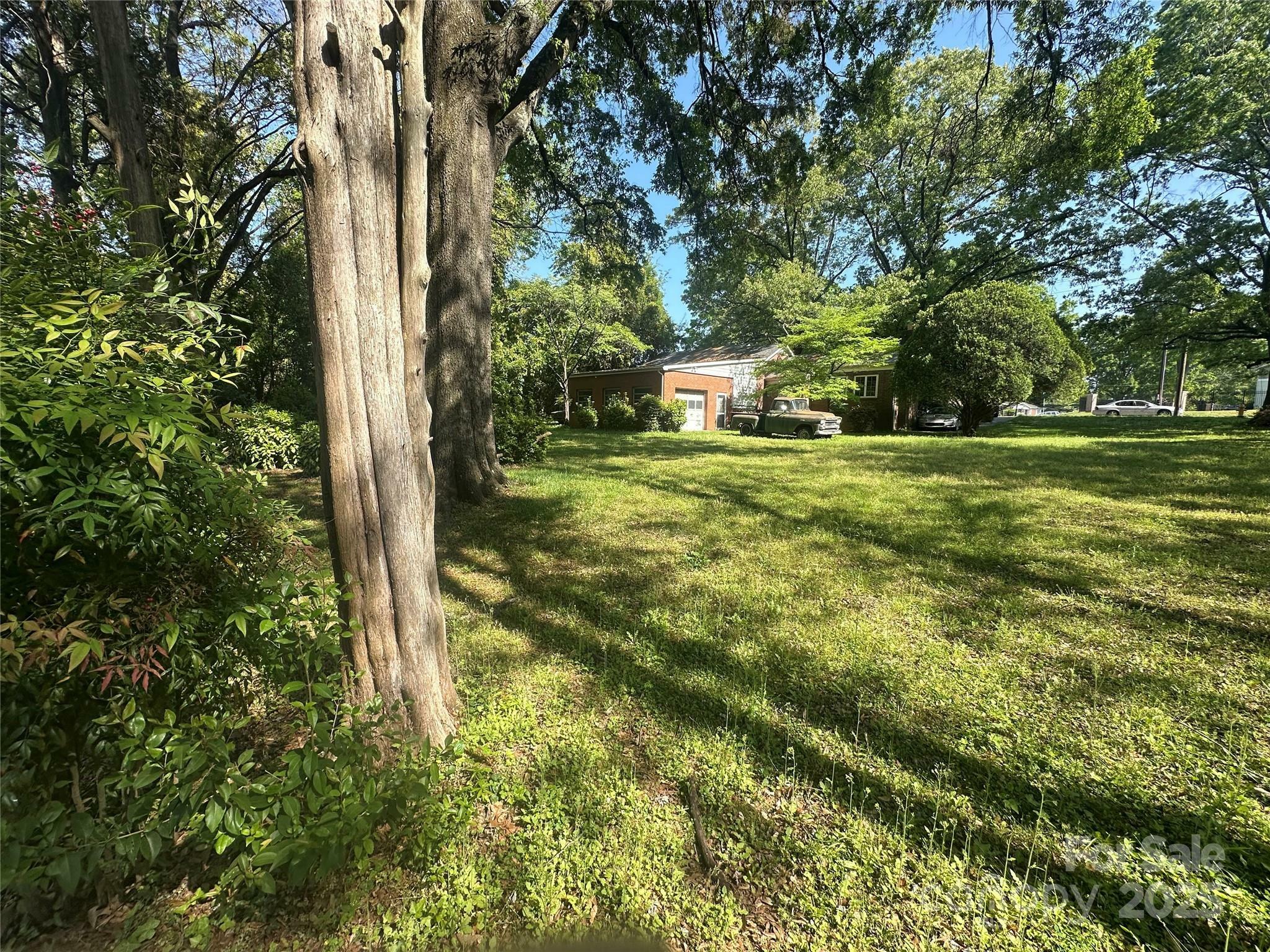 Property Photo: 4301 The Plaza NC 28205