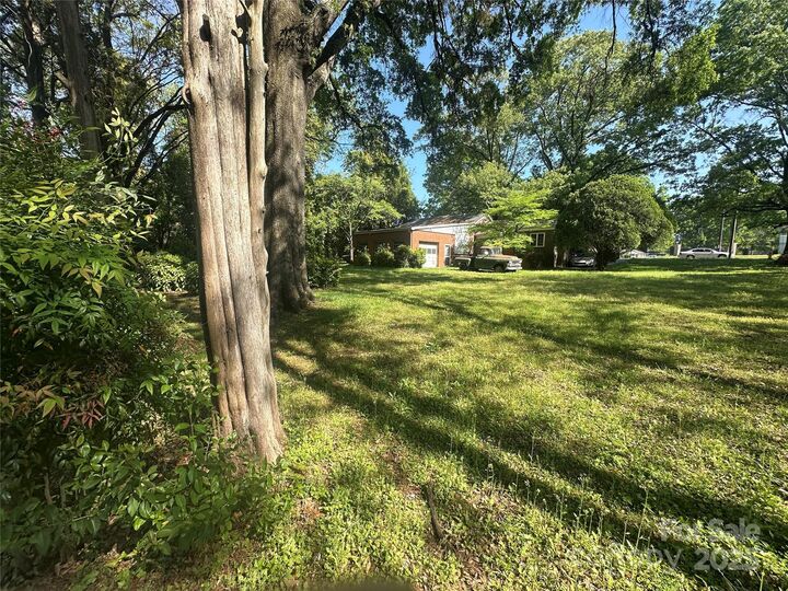 Property Photo: 4301 The Plaza NC 28205