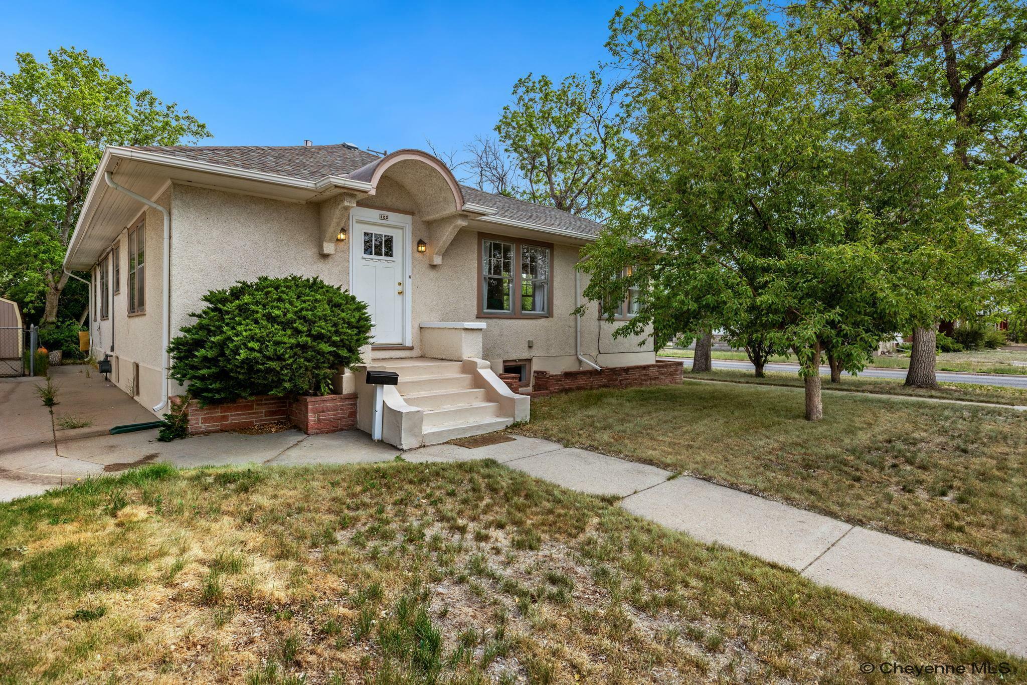 Property Photo: 122 E 3rd Ave WY 82001