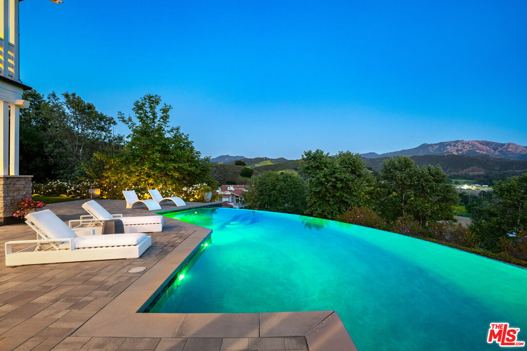 Property Photo: 26767 Mulholland Hwy CA 91302