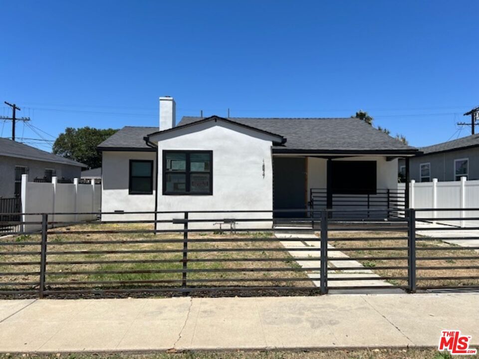 Property Photo:  1877 W 96th St  CA 90047 