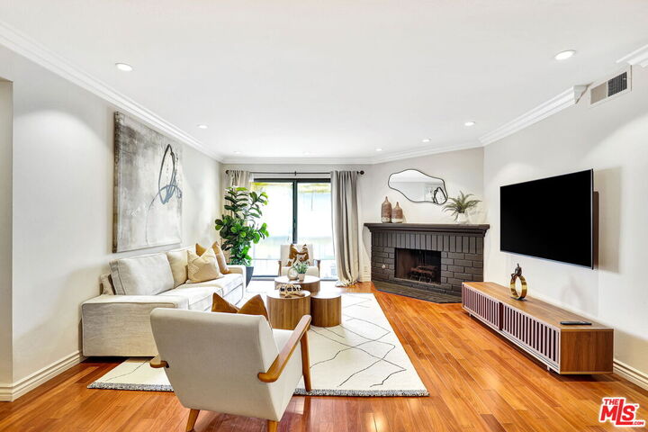 Property Photo:  1250 Amherst Ave  CA 90025 