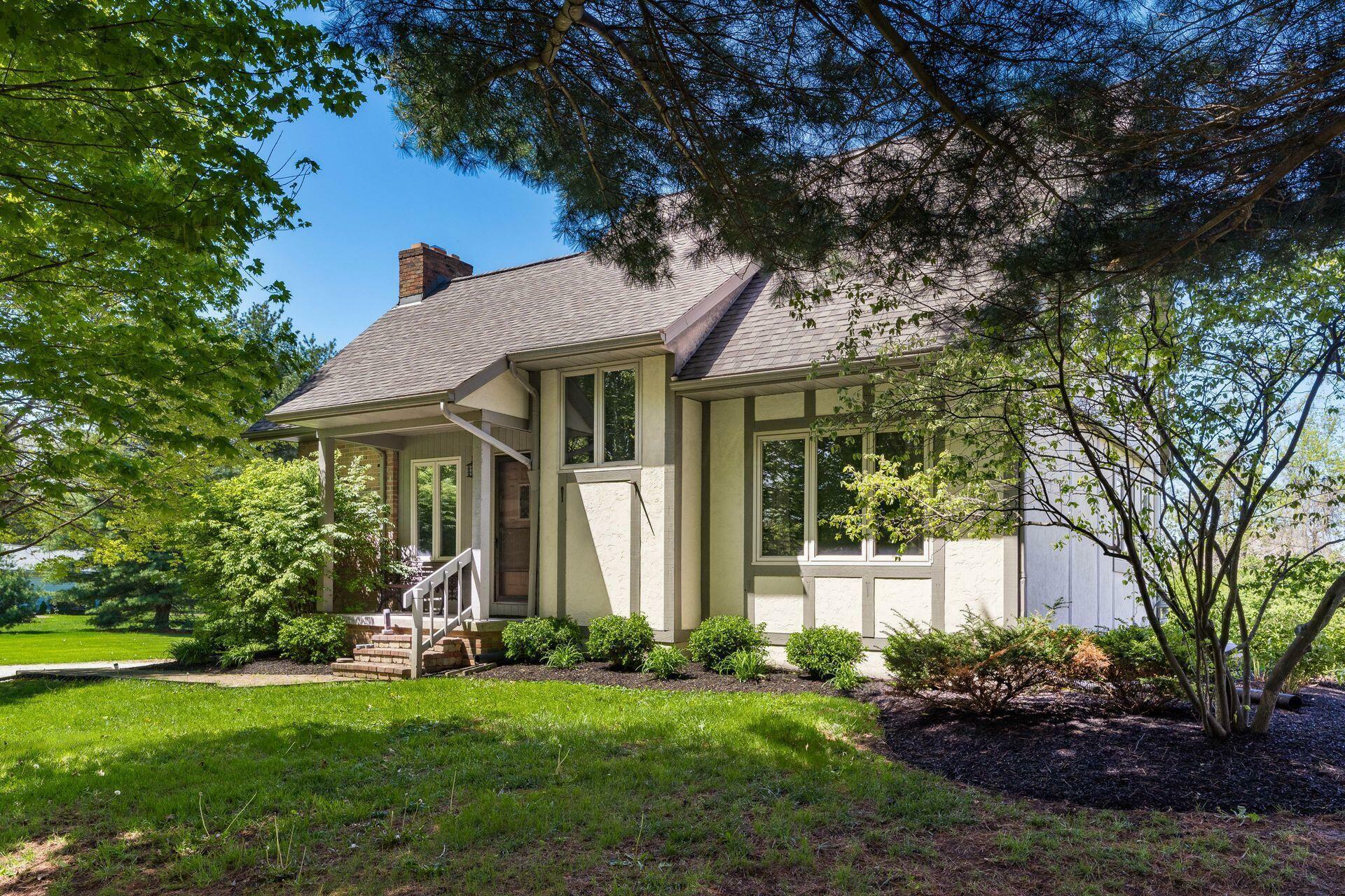 Property Photo: 2555 Reynoldsburg New Albany Road OH 43004