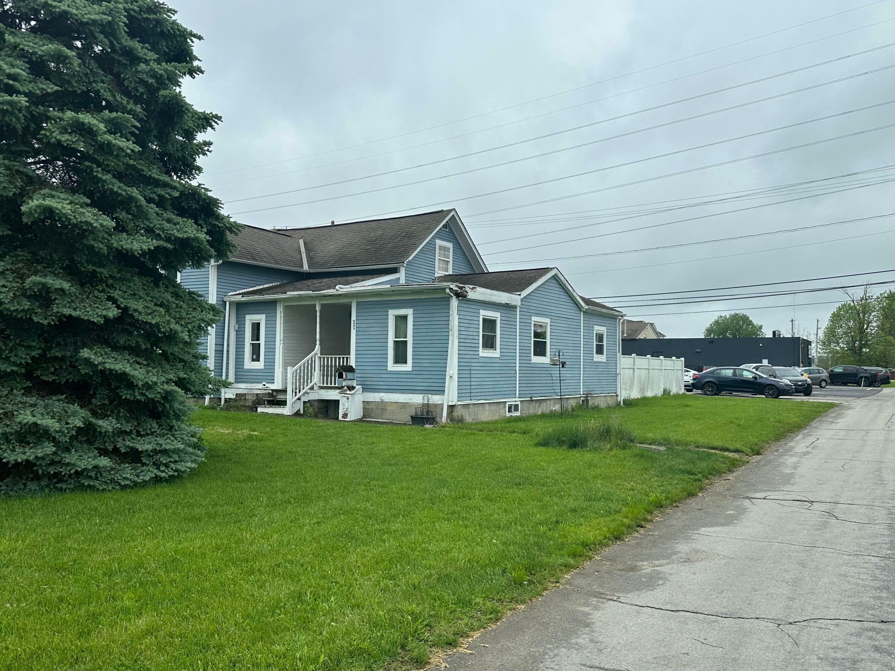 Property Photo: 5221 Norwich Street OH 43026