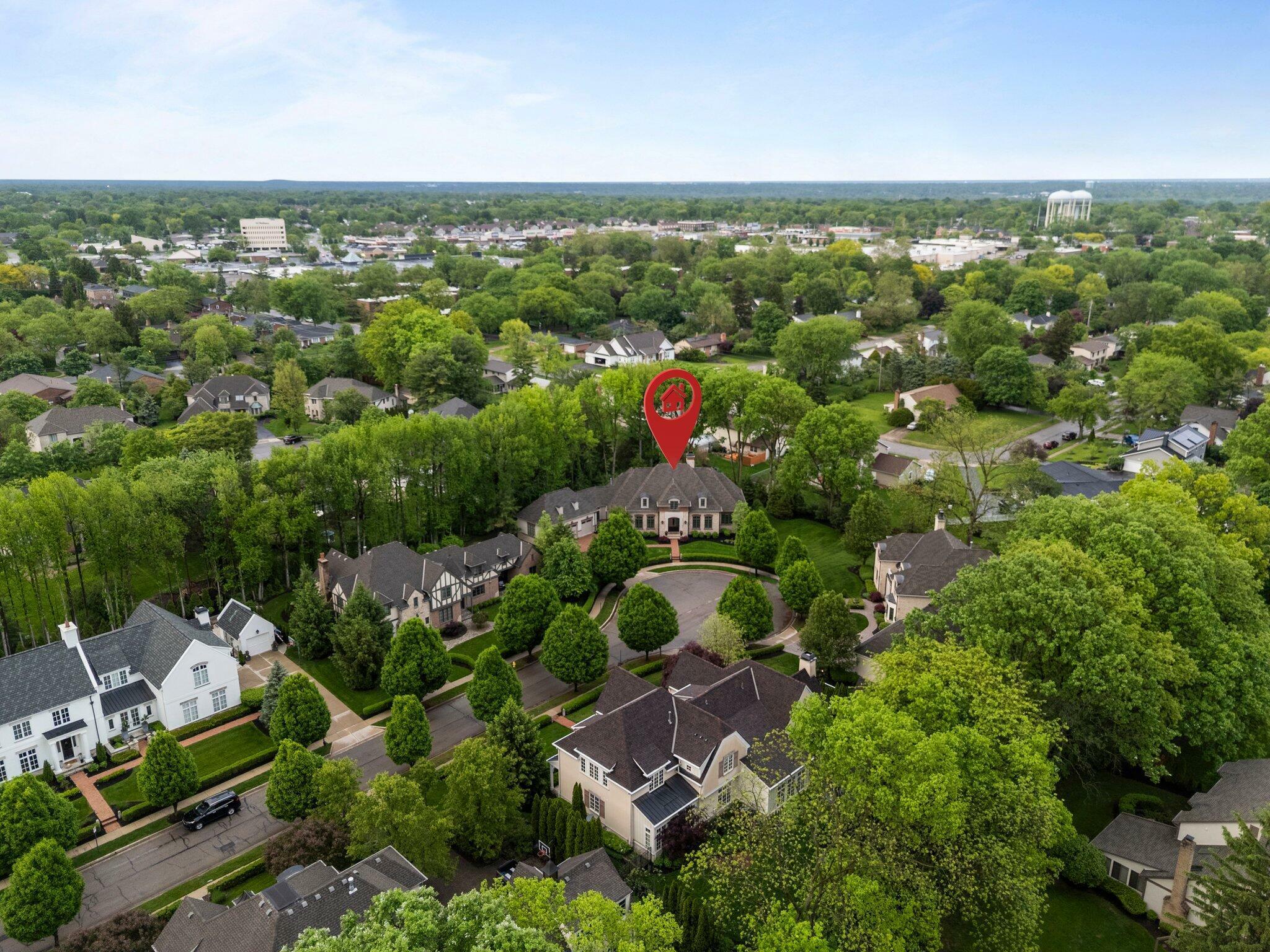 Property Photo: 2060 Fontenay Place OH 43220