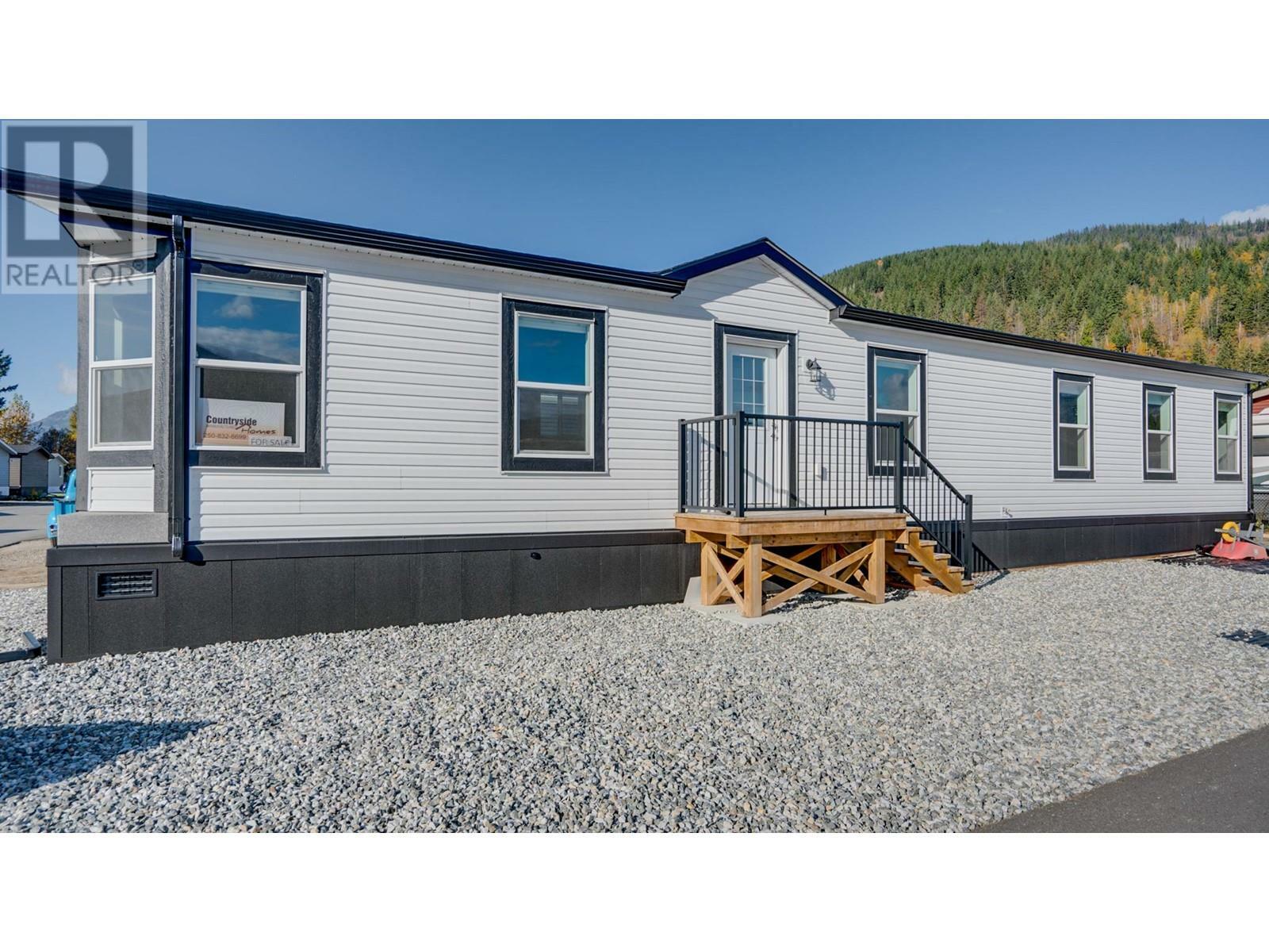 Property Photo: 1705 Hillier Road East 23 BC V0E 2V4