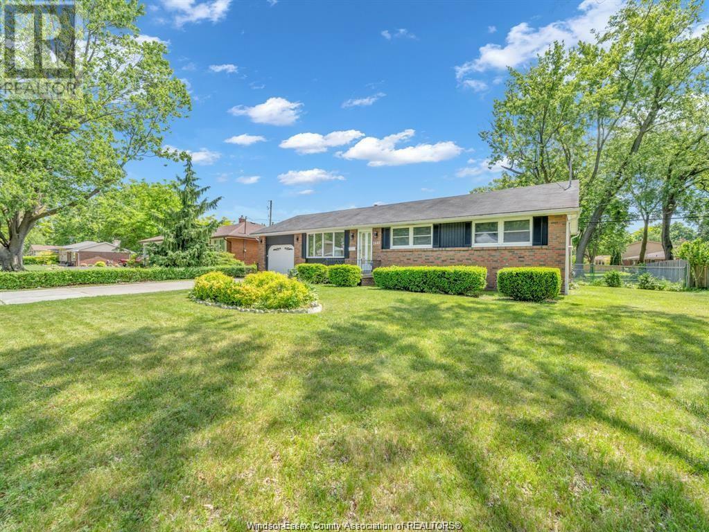 Photo de la propriété: 2445 Todd Lane ON N9H 1K4