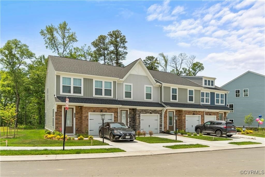 Property Photo: 337 Brae Haven Drive VA 23060