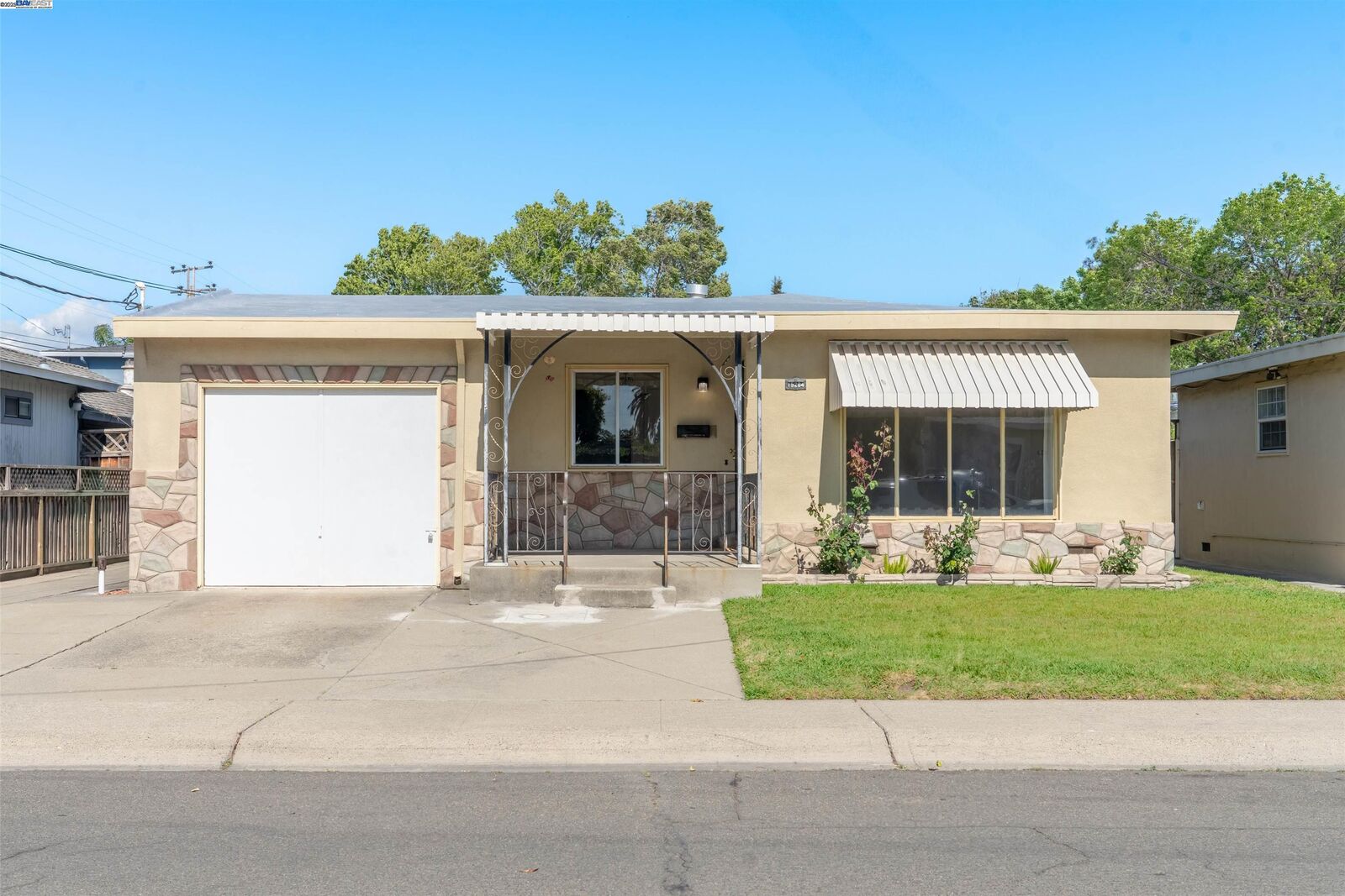 Property Photo:  15204 Norton St  CA 94579 