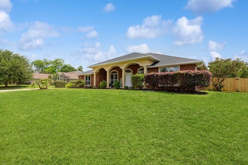 Property Photo: 6216 Plum Orchard Way FL 32536