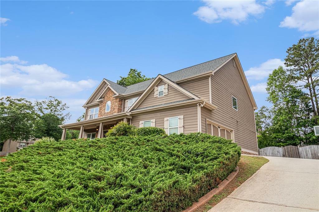 Property Photo: 6086 Willowpond Court GA 30135