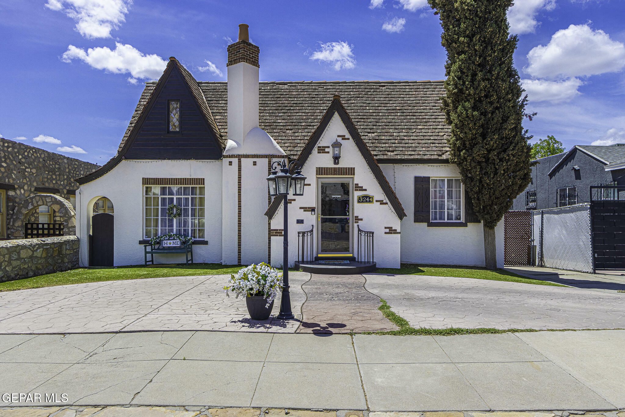Property Photo: 3244 Richmond Avenue TX 79930