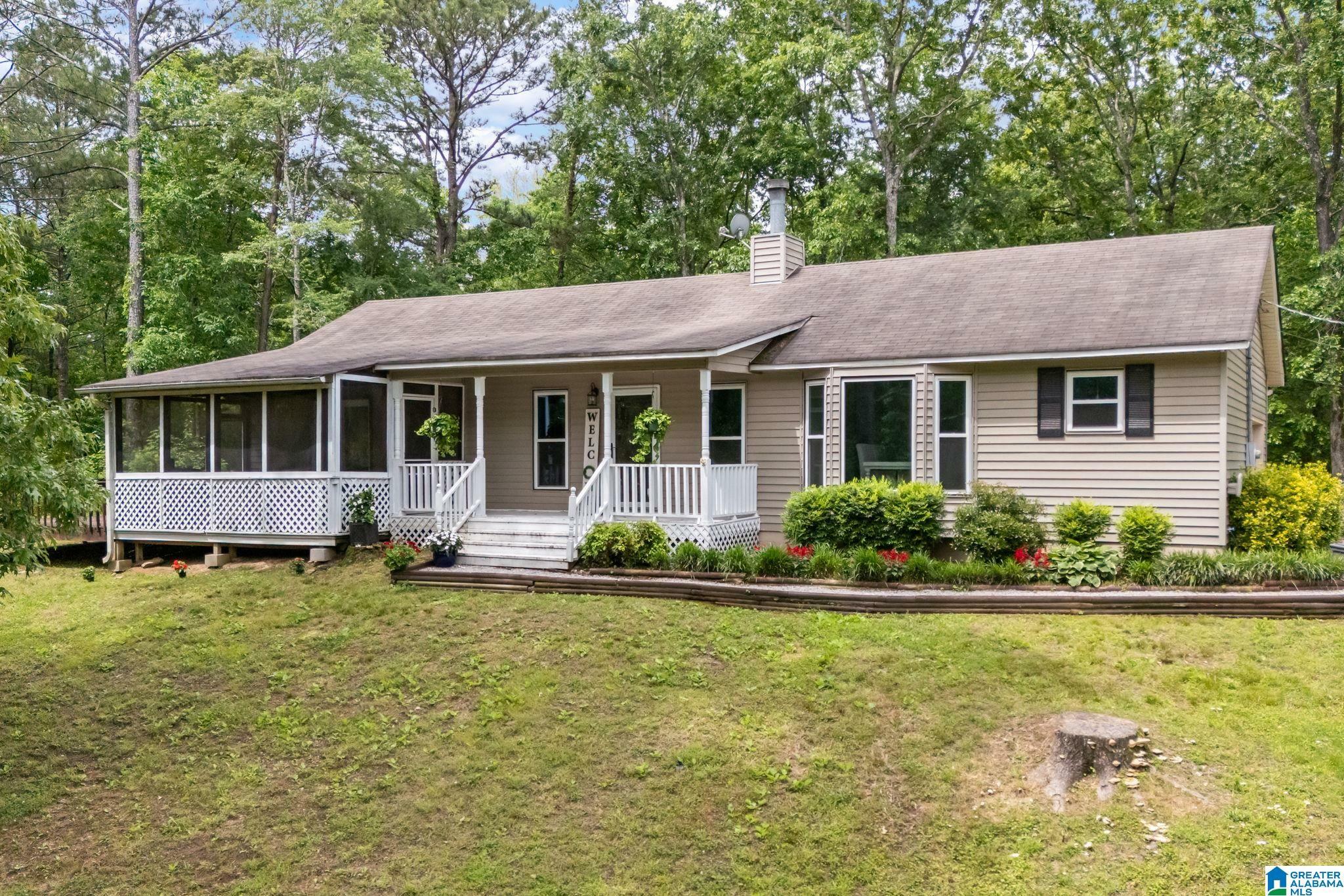 84 Mountain Oaks Valley Road  Warrior AL 35180 photo