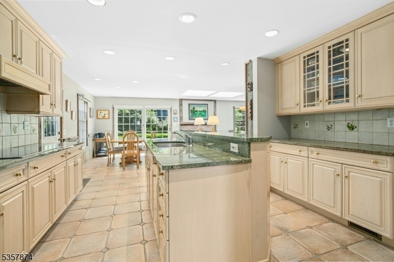 Property Photo: 330 Tanager Way NJ 07092