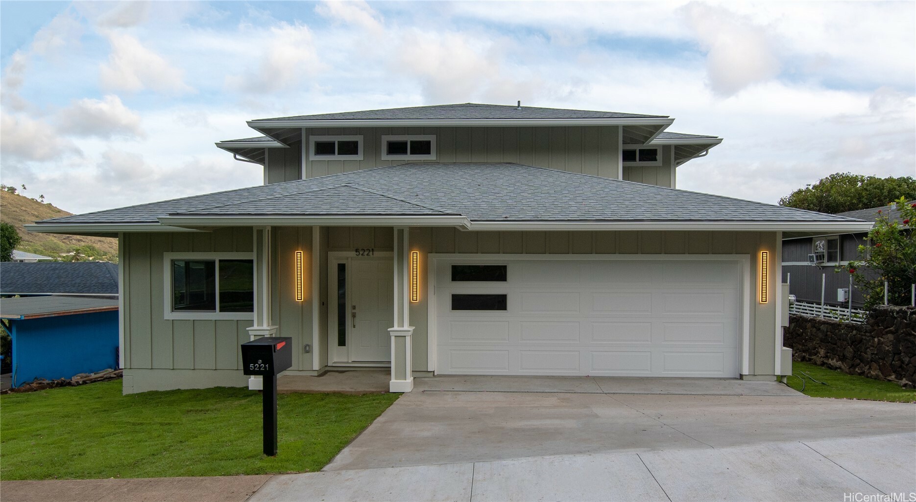 5221 Pilikai Street  Honolulu HI 96821 photo